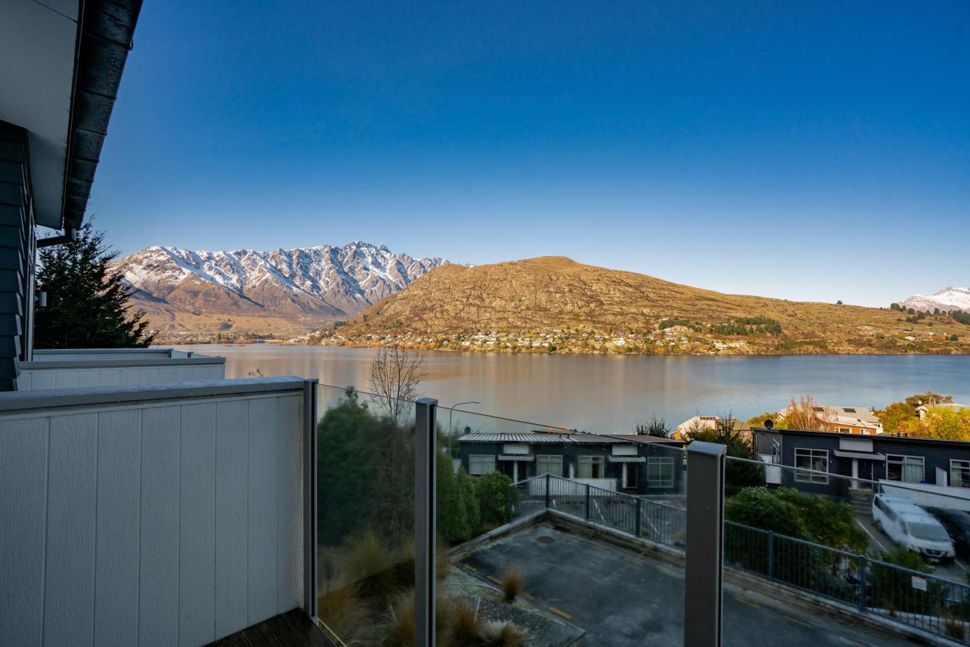 2-Bedroom Apartment With Lake & Mountain View - Beechwood Квинстаун Экстерьер фото